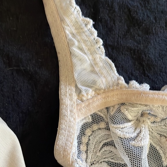 Lipo in a Box. 34DD Lace Bar Bra - Picture 6 of 6